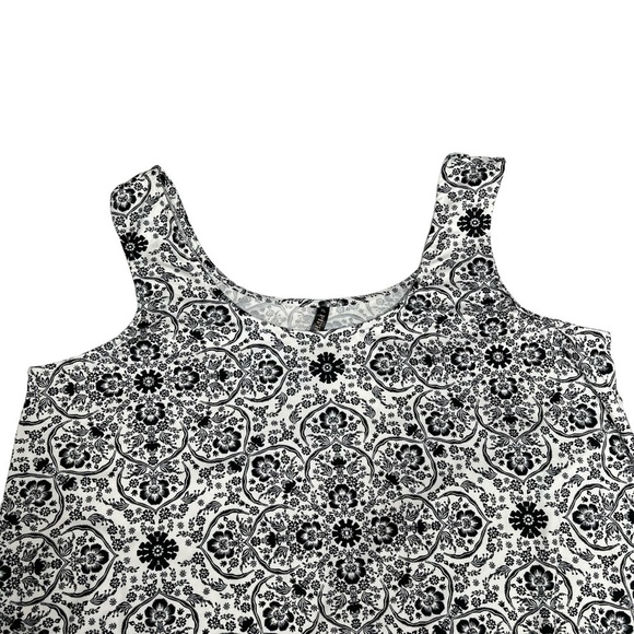 NWT PIPHANY IBIZA Sleeveless Black White Floral Tunic Tank Top Women's Size XL - Picture 7 of 16